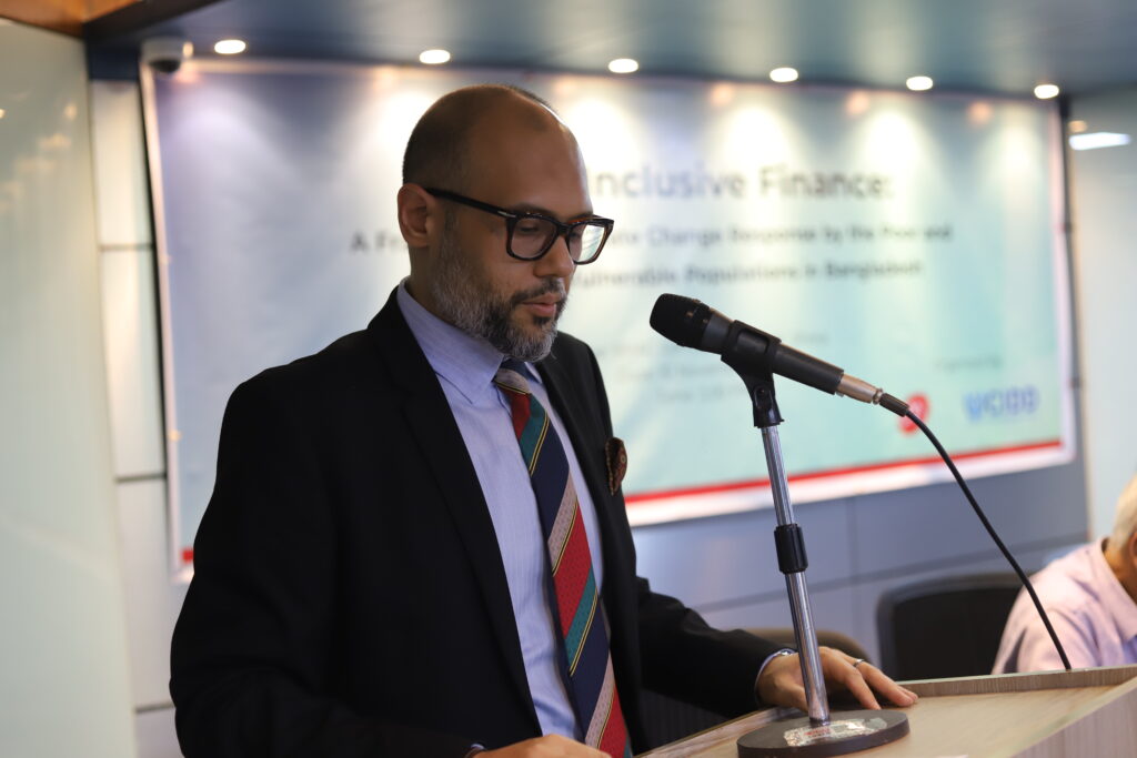 arsalan zaman giving speech at event